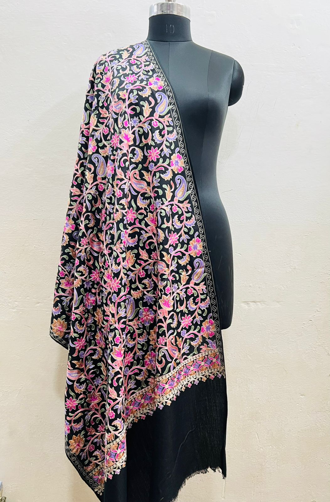 Luxurious Pashmina Shawl with Hand-Embroidered
