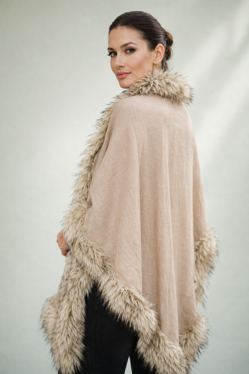 Premium Pashmina Blend Stole – Soft Beige