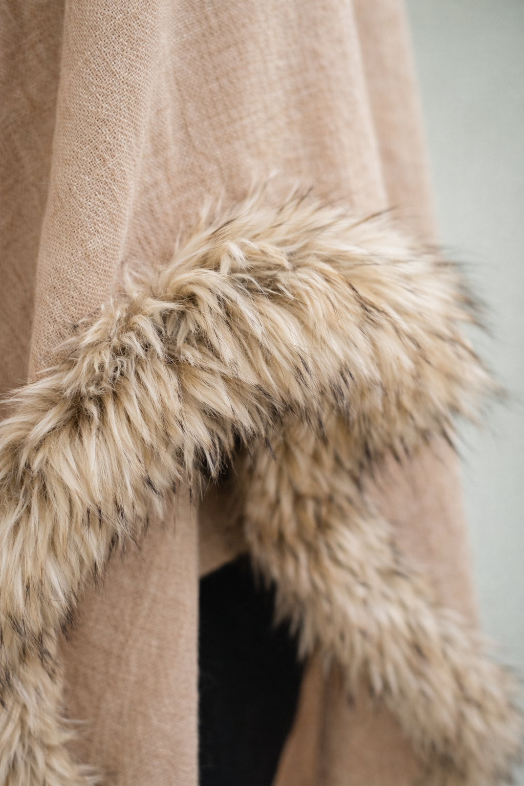 Premium Pashmina Blend Stole – Soft Beige