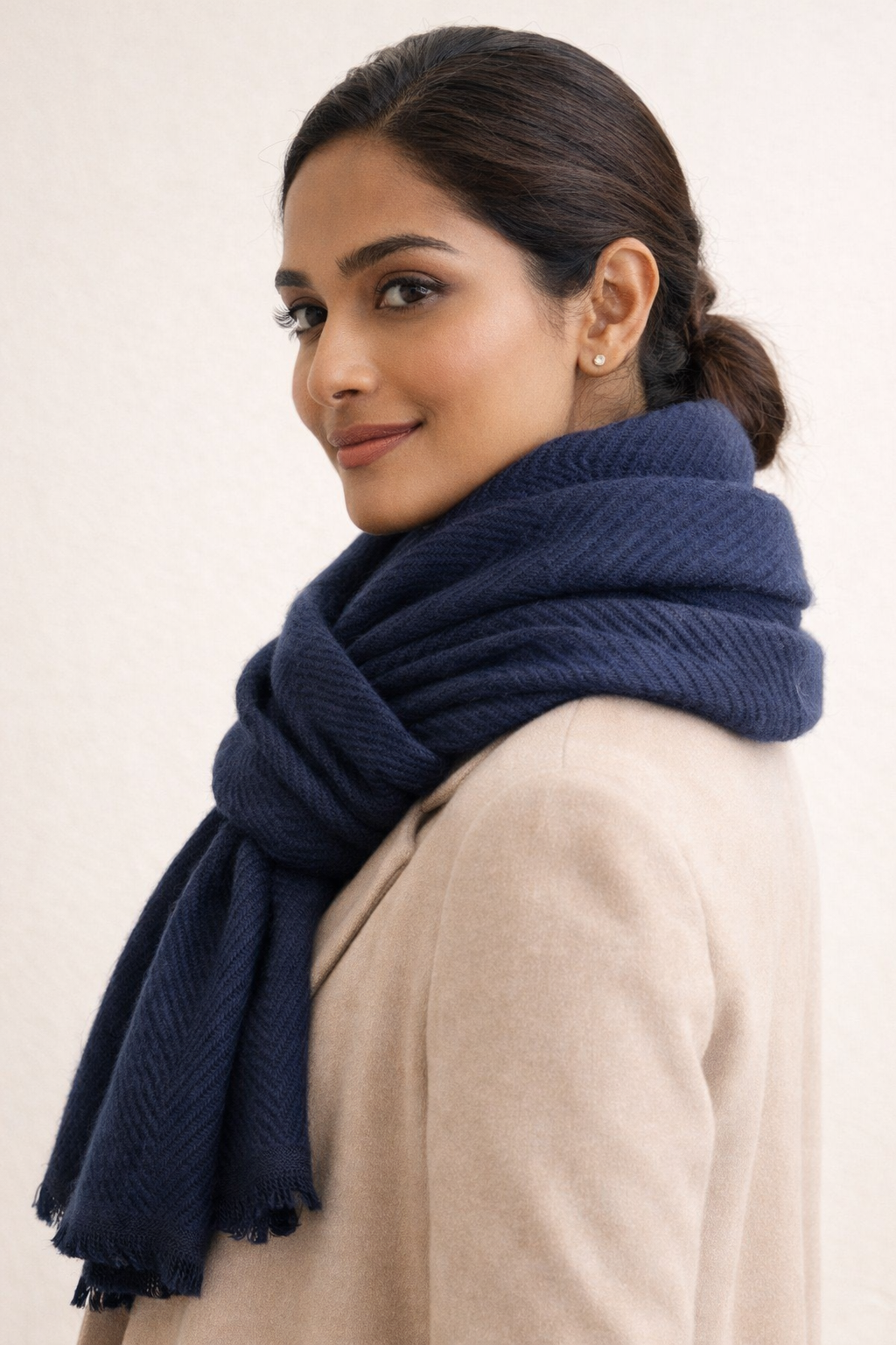 Aura Embrace: Signature Solid Pure Pashmina Muffler-Midnight Indigo